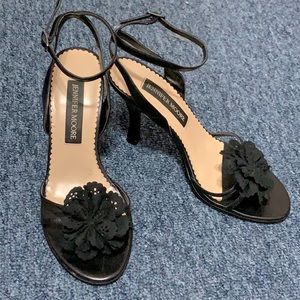 Jennifer Moore Black Heels with Floral Detail s 6
